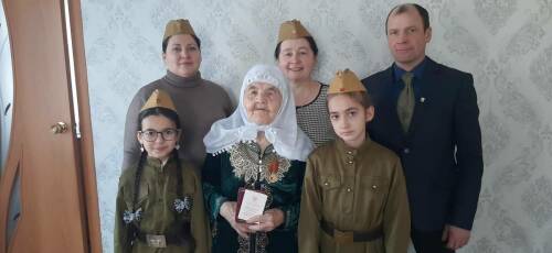 «И работа ломала, и тиф, и голод косили»: история 96-летней труженицы тыла из Татарстана