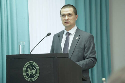 Министр юстиции Загидуллин поздравил нотариусов Татарстана с профессиональным праздником