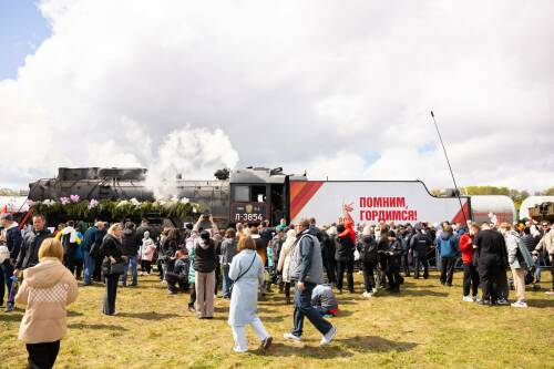 Более 18 тыс. альметьевцев встретили «Паровоз Победы»