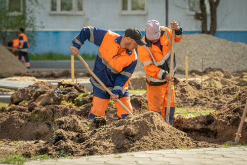 Дорожные работы и работы по освещению по программе «Наш двор» в РТ выполнены на четверть