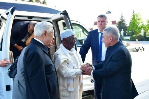 Минниханов после встречи поблагодарил генсека ОИС за визит в Казань