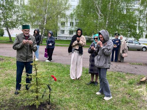 В Челнах появилась аллея Славы в честь героев СВО и Великой Отечественной войны