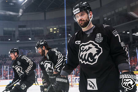 «Трактор» обыграл «Локомотив» в первом матче финала Кубка Гагарина