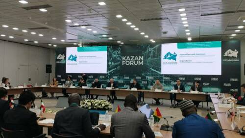 Карасин на KazanForum заявил, что ИИ должен быть дополнением, а не заменой людям