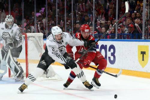 «Трактор» попытается повести в финальной серии КХЛ с «Локомотивом»