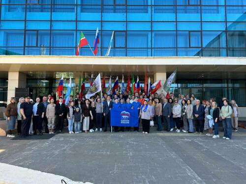 Из Менделеевска отправили 20 тонн помощи для бойцов СВО