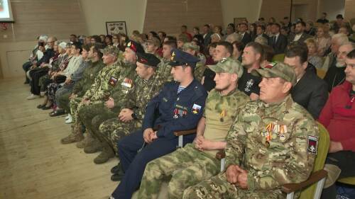«Без тыла нет победы»: в Нижнекамском районе наградили волонтеров, оказывающих помощь СВО