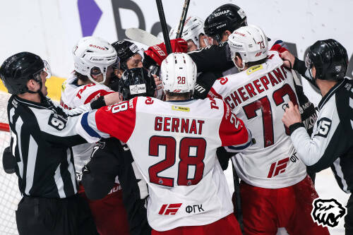 Этот бронепоезд Никитина уже не остановить? Почему у «Трактора» нет сил бороться с «Локо»