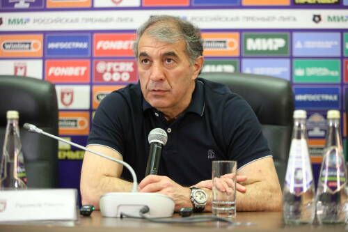 «Это был стабильный сезон» - Рашид Рахимов после матча с «Оренбургом»