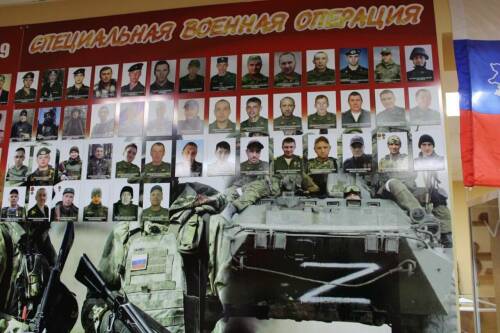 Герои рядом: в Новошешминском музее открылась выставка о бойцах спецоперации