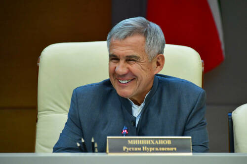 Рустам Минниханов вновь возглавил Совет директоров «Татнефтехиминвест-холдинга»