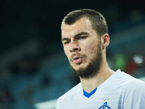 Комличенко согласовал контракт с московским «Локомотивом»