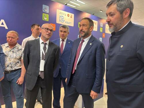 Достижения химпрома Татарстана на выставке показали Песошину и Коробченко