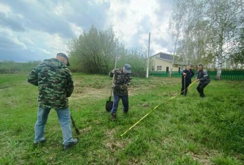 В Заинском районе высадили яблони в память об участниках СВО