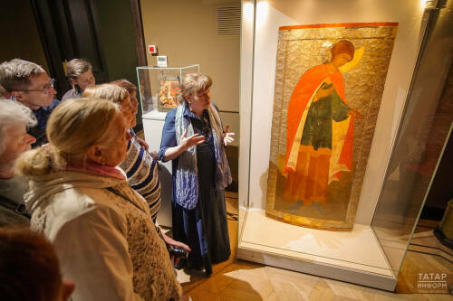 «Святыни казанской земли»: к 9 Мая в Казани открылась выставка икон «Небесные защитники»