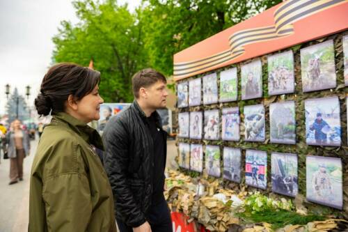 Будни героев: в Альметьевске открылась трогательная фотовыставка о бойцах СВО
