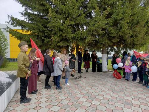 В Татарских Челнах Менделеевского района РТ открыли памятник героям СВО