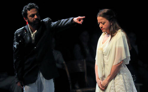 «Исенмесез» с бразильским акцентом и кукловоды Гамлета из ЮАР: как прошел 17-й «Науруз»