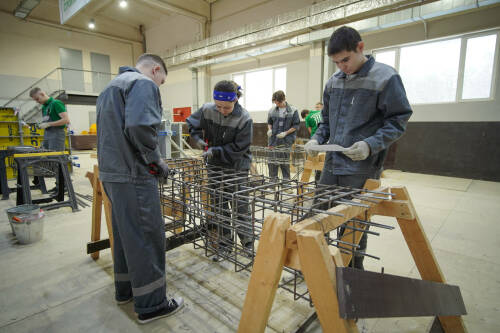 В Татарстане по нацпроекту трудоустроят 3,75 тыс. участников студотрядов