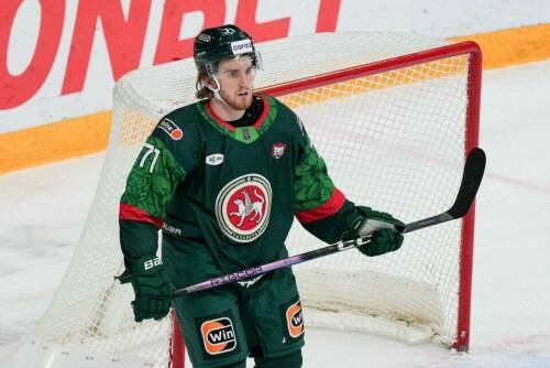 «Ак Барс» подписал новый контракт с Алексеем Пустозеровым