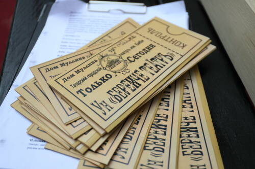 В Доме Муллина показали первый татарский иммерсивный спектакль «УнБеренче театр»