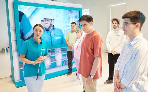 Химия по-новому: победители олимпиады посетили «Дом полимеров» в Казани