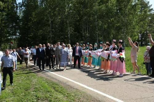 Этно-подворья, игры и угощения: Дамир Фаттахов встретил первых гостей Сабантуя в Бугульме