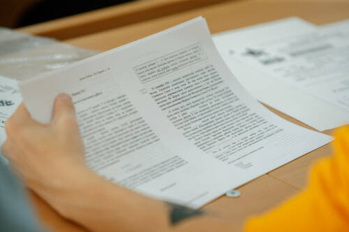 В Ленобласти аннулировали результаты ЕГЭ у выпускницы, использовавшей «умные очки»