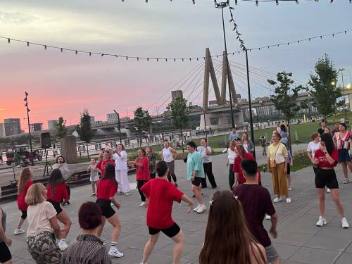 На Казанской набережной состоялась первая открытая танцевальная тренировка