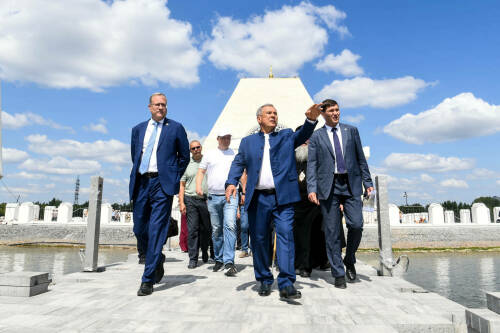 Минниханов оценил ход ремонтно-восстановительных работ в Храме-памятнике павшим воинам