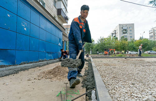 Стройка – да, такси – нет: кого и зачем Татарстан пускает работать из-за рубежа