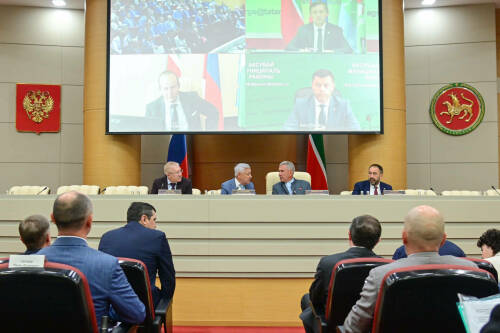 Рустам Минниханов встретился с депутатами Госдумы от Республики Татарстан