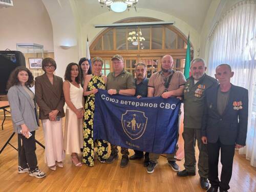 «Надо держаться вместе»: В Казани вручили удостоверения новым членам Союза ветеранов СВО