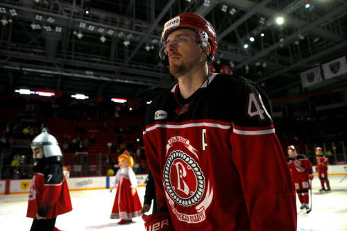 Смерть «Витязя», безумство Буше и рокировки в «Сочи»: самое скандальное межсезонье в КХЛ