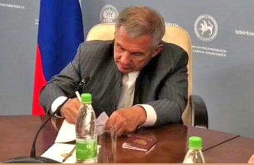 Выборы Раиса РТ: Рустам Минниханов первым подал документы на регистрацию кандидатом