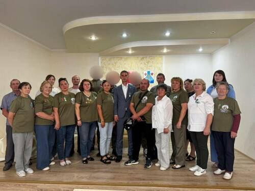 «Влияет на боевой дух солдат»: в Менделеевске бойцы СВО вручили медали волонтерам