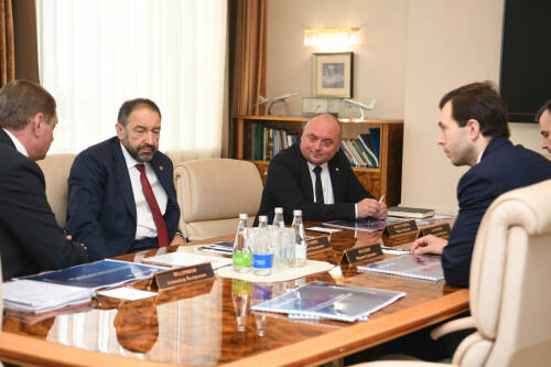 Песошин обсудил совместные проекты с главой Федерального экологического оператора