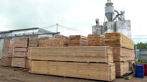 Из Кукмора на передовую отправили очередную фуру со стройматериалами