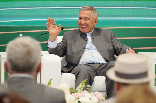 Минниханов занял первое место в медиарейтинге глав регионов ПФО в июле 2025 года