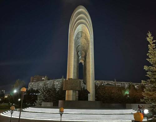 В Альметьевске преобразили монумент, посвященный добыче трехмиллиардной тонны нефти