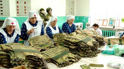 Сестры милосердия и волонтеры Альметьевска отправили 100 бронежилетов на СВО