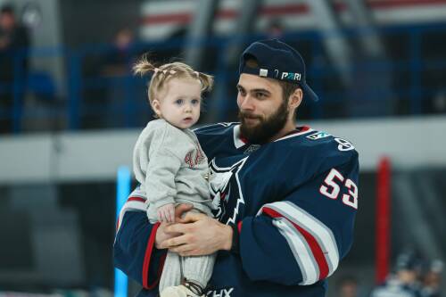 Вратарь «Нефтехимика» Долганов: «До Китая ехали чуть ли не на собаках»