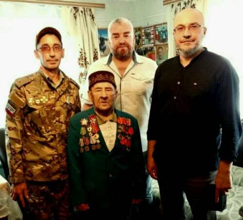 Ветеран Т-34 Габдрауф Гареев принял актанышских участников программы «Батырлар»