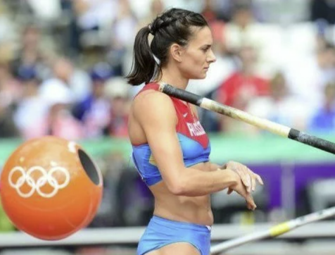 В МОК отвергли обвинения, что угрожали Исинбаевой лишить ее титулов за поддержку СВО