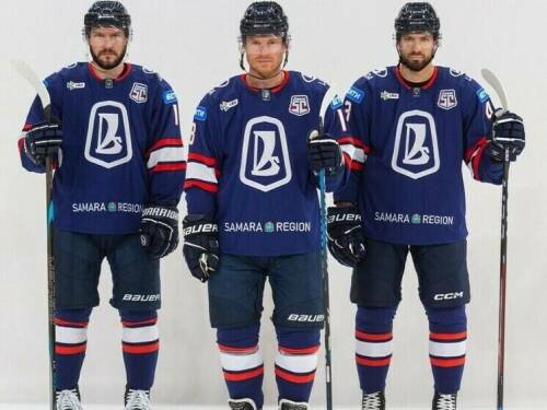 «Лада» представила новую форму на сезон с чемпионской ретроэмблемой