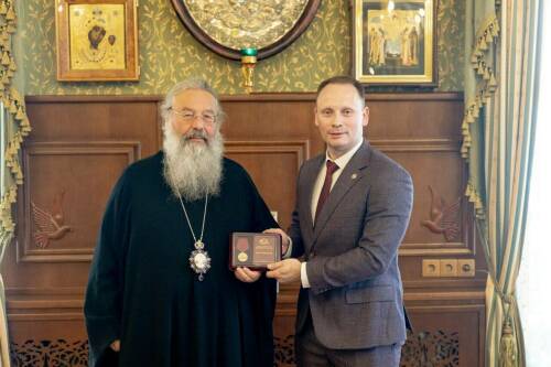 Митрополиту Кириллу вручили медаль Общественного совета УФСИН по РТ