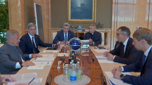 Рустам Минниханов провел встречу с заместителем председателя правления Газпромбанка