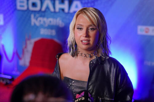 Прибывшая на «Новую волну» Клава Кока назвала Казань «давно любимым местом»