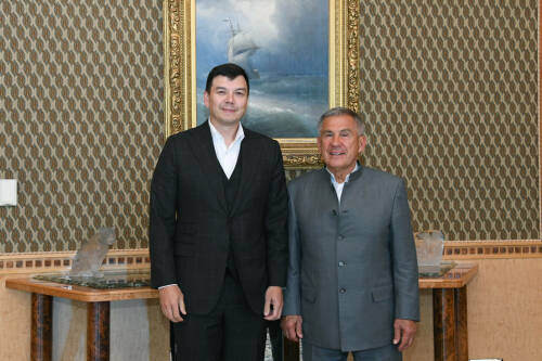 Минниханов обсудил инвестпроекты с замглавы Минпромторга России