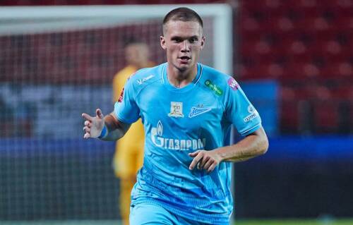 «Рубин» может приобрести защитника «Зенита» Лобова